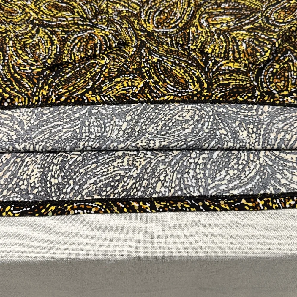 Emily Daniel’s Elegant Brown and Gold Swirl Tunic Top SZPM. - Picture 11 of 14